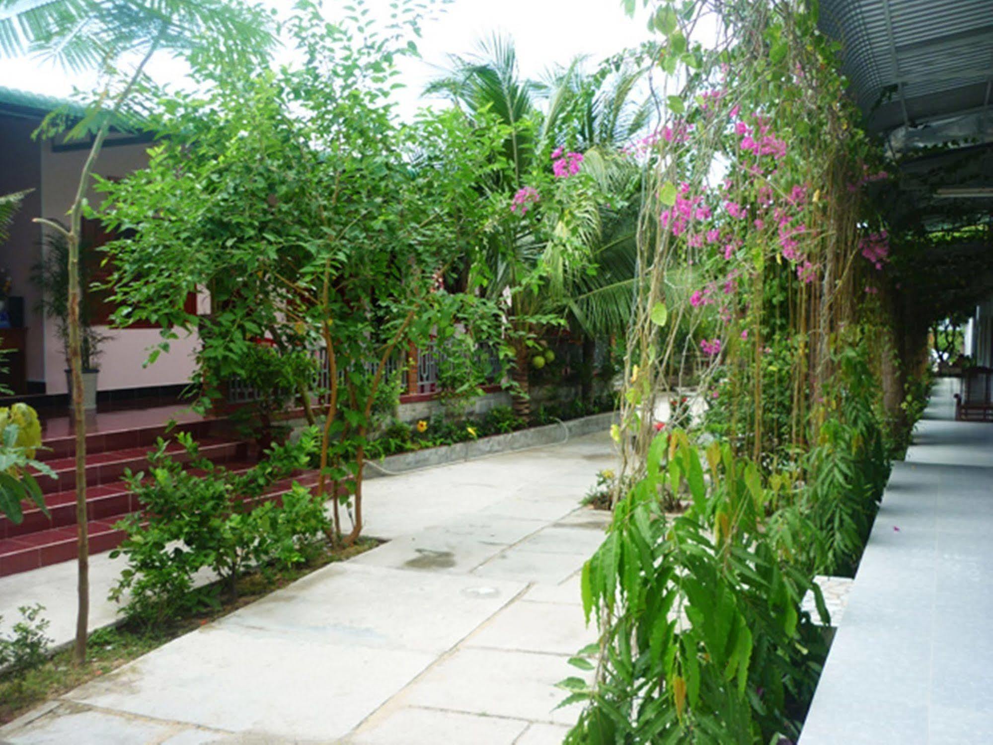 Minh Anh Garden Hotel Фантхьет Экстерьер фото